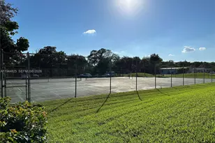 450 Commodore Dr, Plantation, FL 33325 - Photo 36