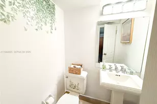 450 Commodore Dr, Plantation, FL 33325 - Photo 8