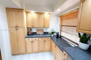 450 Commodore Dr, Plantation, FL 33325 - Photo 22