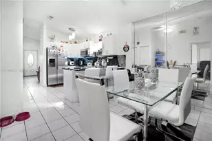 7384 W 29th Ln, Hialeah, FL 33018 - Photo 12