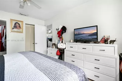 7384 W 29th Ln, Hialeah, FL 33018 - Photo 20