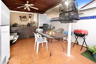 7384 W 29th Ln, Hialeah, FL 33018 - Photo 24