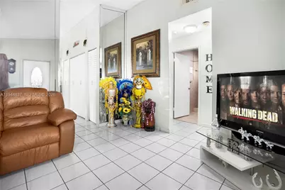 7384 W 29th Ln, Hialeah, FL 33018 - Photo 6