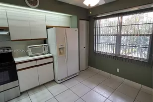 901 SW 128th Terrace, Pembroke Pines, FL 33027 - Photo 16