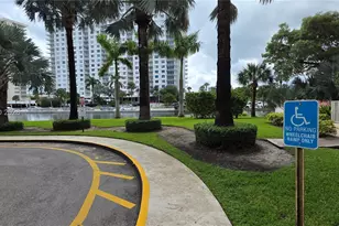 400 Kings Point Dr, Sunny Isles Beach, FL 33160 - Photo 26