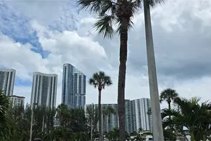 400 Kings Point Dr, Sunny Isles Beach, FL 33160 - Photo 36