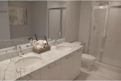 950 Brickell Bay Dr #3705, Miami, FL 33131 - Photo 10