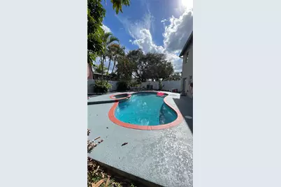 5740 SW 57th Way, Davie, FL 33314 - Photo 32