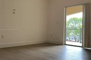 220 SW 116th Ave, Pembroke Pines, FL 33025 - Photo 4