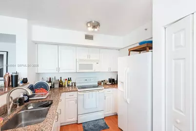 1155 Brickell Bay Dr #3403, Miami, FL 33131 - Photo 8