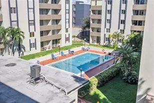 10090 NW 80th Ct, Hialeah Gardens, FL 33016 - Photo 14