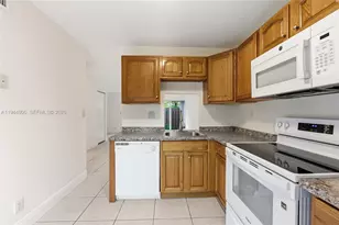 3003 NW 5th Terrace, Pompano Beach, FL 33064 - Photo 6