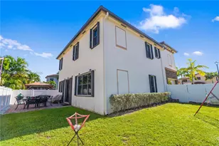3573 W 93rd Pl, Hialeah, FL 33018 - Photo 32