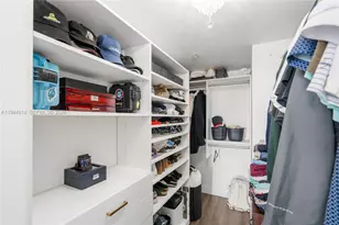 185 SW 7th St, Miami, FL 33130 - Photo 30