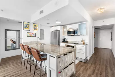 185 SW 7th St #2702, Miami, FL 33130 - Photo 8