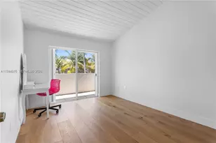 3811 NE 166th St, North Miami Beach, FL 33160 - Photo 14