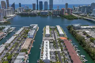 3811 NE 166th St, North Miami Beach, FL 33160 - Photo 26