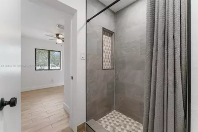 6161 NE 7th Ave, Oakland Park, FL 33334 - Photo 22