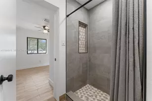 6161 NE 7th Ave, Oakland Park, FL 33334 - Photo 22