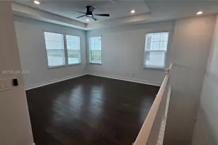 1112 Seagrape Dr, Other City - In The State Of Florida, FL 33570 - Photo 8