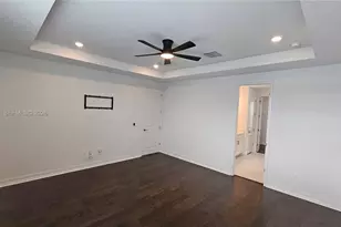 1112 Seagrape Dr, Other City - In The State Of Florida, FL 33570 - Photo 4