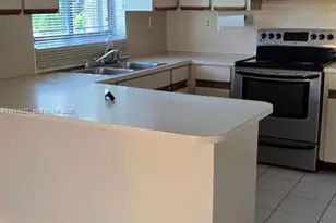 8906 SW 6th Ln, Miami, FL 33174 - Photo 12