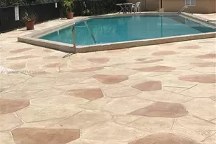 1325 W 68th St, Hialeah, FL 33014 - Photo 12