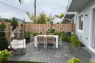 655 SE 13 St, Homestead, FL 33034 - Photo 6