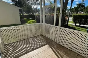 35 Simonton Cir, Weston, FL 33326 - Photo 16