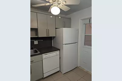 211 NE 8th Ave #209, Hallandale Beach, FL 33009 - Photo 8