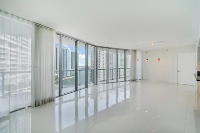 495 Brickell Ave #1804, Miami, FL 33131 - Photo 10