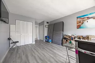 400 Diplomat Pkwy, Hallandale Beach, FL 33009 - Photo 22