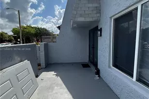 7402 NW 75th St, Tamarac, FL 33321 - Photo 12