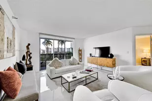 3530 Mystic Pointe Dr, Aventura, FL 33180 - Photo 2