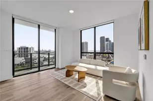 1642 NE 1st Ave, Miami, FL 33132 - Photo 4