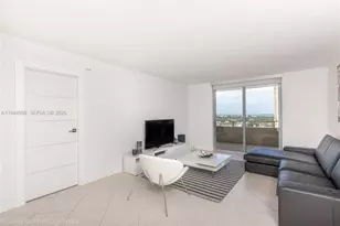 5555 Collins Ave, Miami Beach, FL 33140 - Photo 2