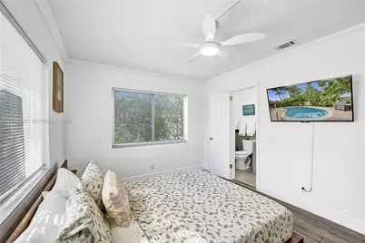 2101 NE 25th St, Wilton Manors, FL 33305 - Photo 36