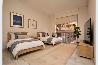 1010 SW 2nd Ave #1703, Miami, FL 33130 - Photo 8