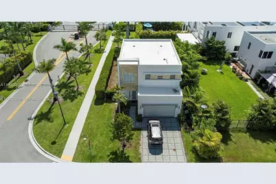 6810 NW 103rd Pl, Doral, FL 33178 - Photo 12