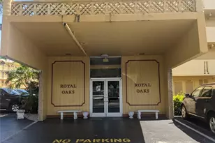 441 NE 195th St, Miami, FL 33179 - Photo 8