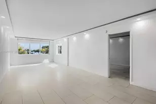 441 NE 195th St, Miami, FL 33179 - Photo 4