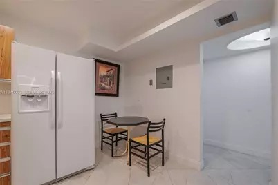 2401 S Ocean Dr #305, Hollywood, FL 33019 - Photo 12