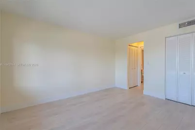 1200 14th St #5E, Miami Beach, FL 33139 - Photo 10
