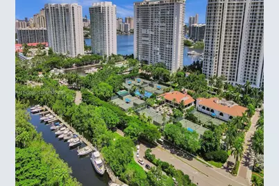 1000 W Island Blvd #312, Aventura, FL 33160 - Photo 34