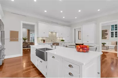 7426 SW 49th Pl, Miami, FL 33143 - Photo 12