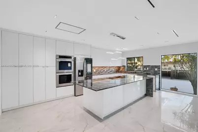 340 SE 13th Ave, Pompano Beach, FL 33060 - Photo 12