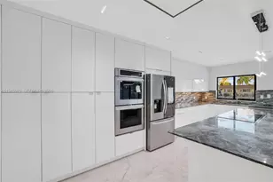 340 SE 13th Ave, Pompano Beach, FL 33060 - Photo 6