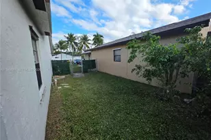 5307 NW 93rd Ave, Sunrise, FL 33351 - Photo 14