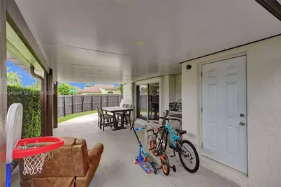 898 NW 131st Ave, Miami, FL 33182 - Photo 38