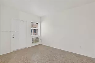 140 SW 30th Ct, Miami, FL 33135 - Photo 8